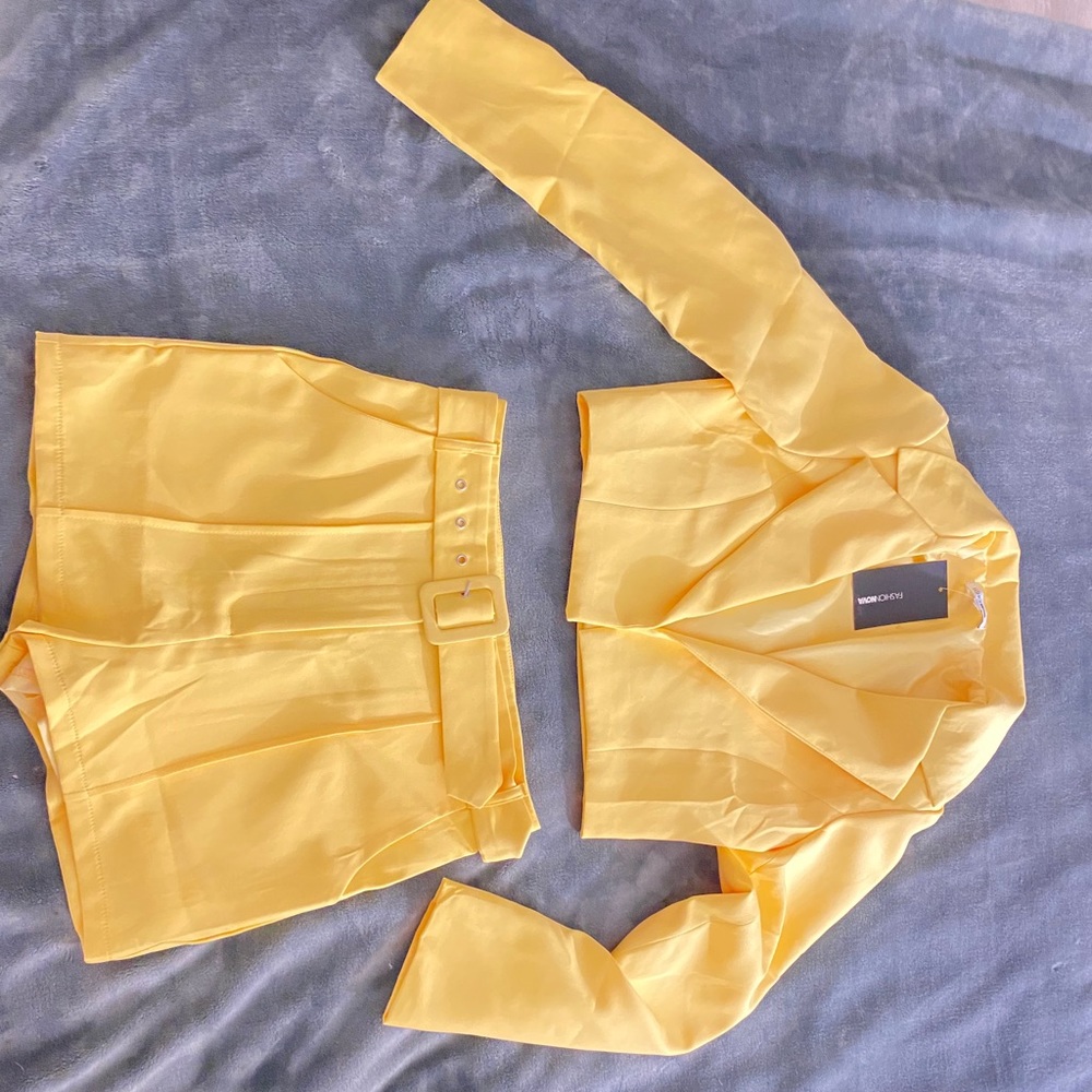 Yellow short set